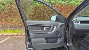 Land Rover Discovery Sport 2.0 TD4 SE Tech SUV 5dr Diesel Auto 4WD Euro 6 (s/s) (180 ps)