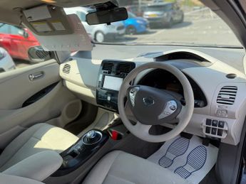 Nissan LEAF 24kWh Hatchback 5dr Electric Auto (107 bhp)