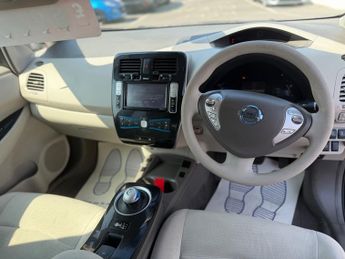 Nissan LEAF 24kWh Hatchback 5dr Electric Auto (107 bhp)