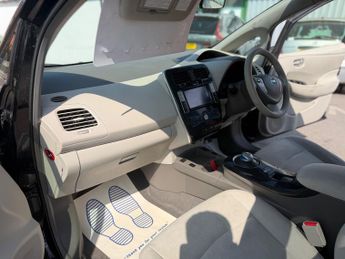 Nissan LEAF 24kWh Hatchback 5dr Electric Auto (107 bhp)
