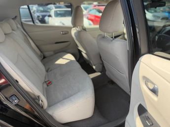 Nissan LEAF 24kWh Hatchback 5dr Electric Auto (107 bhp)