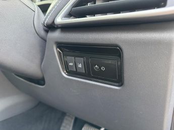 Jaguar F-Pace 2.0 D180 R-Sport SUV 5dr Diesel Auto AWD Euro 6 (s/s) (180 ps)