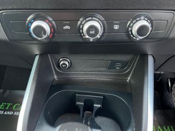 Audi Q2 2.0 TDI 35 S line SUV 5dr Diesel S Tronic quattro Euro 6 (s/s) (