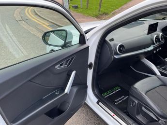 Audi Q2 2.0 TDI 35 S line SUV 5dr Diesel S Tronic quattro Euro 6 (s/s) (