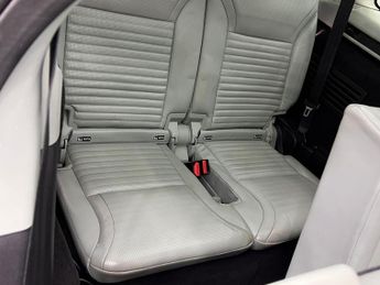 Land Rover Discovery 2.0 SD4 HSE Luxury Auto 4WD Euro 6 (s/s) 5dr