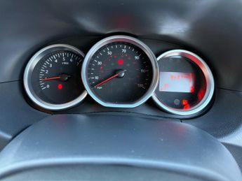 Dacia Duster 1.5 dCi Laureate SUV 5dr Diesel EDC Euro 6 (s/s) (110 ps)