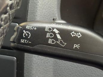 Volkswagen Transporter Transporter T32 S-Line 180 60th Anniversary Edition No. 476