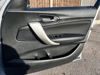 BMW 1 Series 1.6 116i SE Hatchback 5dr Petrol Auto Euro 5 (s/s) (136 ps)