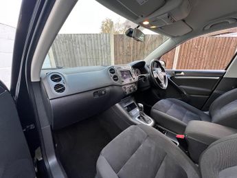 Volkswagen Tiguan 2.0 TDI BlueMotion Tech Match Edition SUV 5dr Diesel DSG 4WD Eur