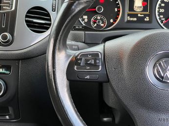 Volkswagen Tiguan 2.0 TDI BlueMotion Tech Match Edition SUV 5dr Diesel DSG 4WD Eur