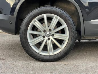 Volkswagen Tiguan 2.0 TDI BlueMotion Tech Match Edition SUV 5dr Diesel DSG 4WD Eur