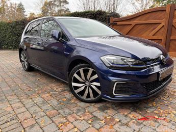 Volkswagen Golf 1.4 TSI 8.7kWh GTE Advance Hatchback 5dr Petrol Plug-in Hybrid D