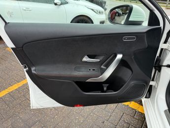 Mercedes-Benz A Class 2.0 A250 AMG Line (Executive) Hatchback 5dr Petrol 7G-DCT Euro 6