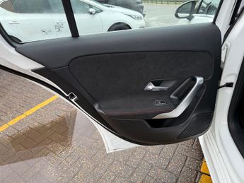 Mercedes-Benz A Class 2.0 A250 AMG Line (Executive) Hatchback 5dr Petrol 7G-DCT Euro 6