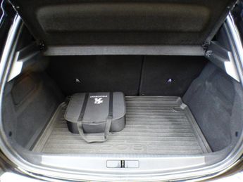 Peugeot e-208 50kWh GT Auto 5dr