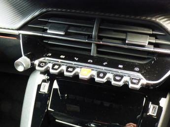 Peugeot e-208 50kWh GT Auto 5dr