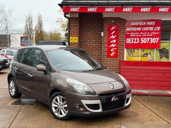 Renault Scenic 2.0 dCi Privilege TomTom MPV 5dr Diesel Auto Euro 5 (150 ps)