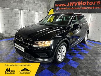 Volkswagen Tiguan 2.0 TDI BlueMotion Tech SE Navigation SUV 5dr Diesel Manual Euro