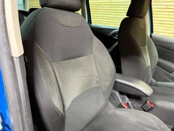 Citroen C3 1.6 VTi Exclusive Hatchback 5dr Petrol Auto Euro 5 (120 ps)