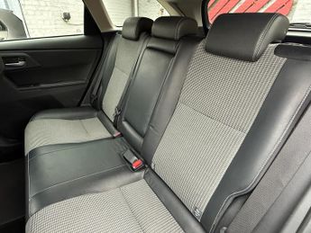 Toyota Auris 1.8 VVT-h Excel Touring Sports 5dr Petrol Hybrid CVT Euro 6 (s/s