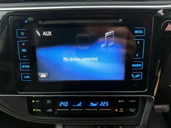 Toyota Auris 1.8 VVT-h Excel Touring Sports 5dr Petrol Hybrid CVT Euro 6 (s/s