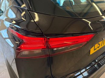 Nissan Qashqai 1.3 DIG-T MHEV Acenta Premium SUV 5dr Petrol Hybrid XTRON Euro 6