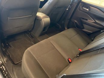 Nissan Qashqai 1.3 DIG-T MHEV Acenta Premium SUV 5dr Petrol Hybrid XTRON Euro 6