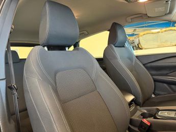 Nissan Qashqai 1.3 DIG-T MHEV Acenta Premium SUV 5dr Petrol Hybrid XTRON Euro 6