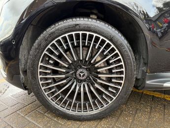 Mercedes-Benz EQC EQC 400 80kWh AMG Line (Premium) SUV 5dr Electric Auto 4MATIC (4