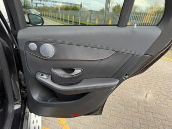 Mercedes-Benz EQC EQC 400 80kWh AMG Line (Premium) SUV 5dr Electric Auto 4MATIC (4