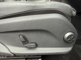 Mercedes-Benz EQC EQC 400 80kWh AMG Line (Premium) SUV 5dr Electric Auto 4MATIC (4