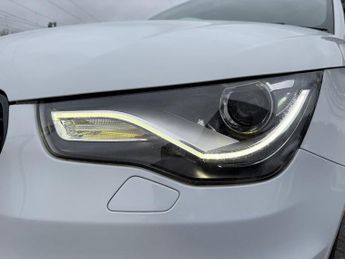 Audi A1 1.4 TFSI Black Edition Hatchback 3dr Petrol S Tronic Euro 5 (185