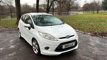 Ford Fiesta 1.6 Zetec S Hatchback 3dr Petrol Manual (134 g/km, 118 bhp)