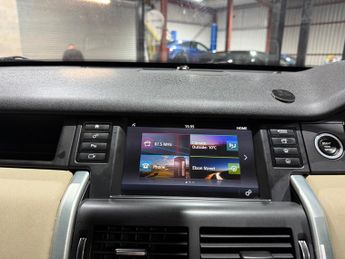Land Rover Discovery Sport 2.0 TD4 HSE SUV 5dr Diesel Auto 4WD Euro 6 (s/s) (180 ps)