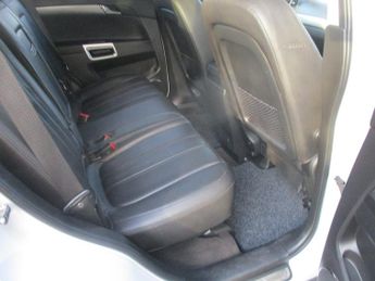 Vauxhall Antara 2.2 CDTi SE SUV 5dr Diesel Auto 4WD Euro 5 (SNav) (163 ps)