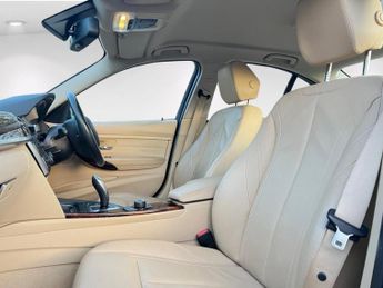 BMW 3 Series 2.0 325d Luxury Auto Euro 5 (s/s) 4dr