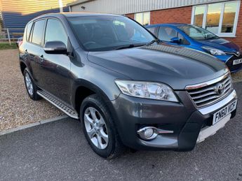 Toyota RAV4 2.2 D-4D XT-R SUV 5dr Diesel Manual 4WD Euro 4 (150 ps) 2 OWNERS