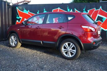Nissan Qashqai 1.6 Acenta SUV 5dr Petrol Manual 2WD Euro 5 (s/s) (117 ps)