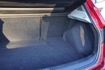 Nissan Qashqai 1.6 Acenta SUV 5dr Petrol Manual 2WD Euro 5 (s/s) (117 ps)