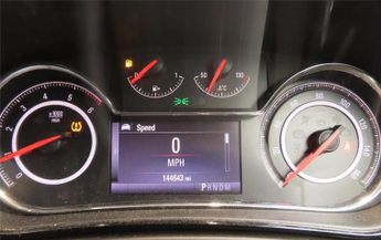 Vauxhall Insignia 1.6 CDTi Tech Line Sports Tourer 5dr Diesel Auto Euro 6 (136 ps)