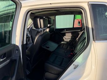 Volkswagen Tiguan 2.0 TDI BlueMotion Tech Sport SUV 5dr Diesel DSG 4WD Euro 5 (s/s