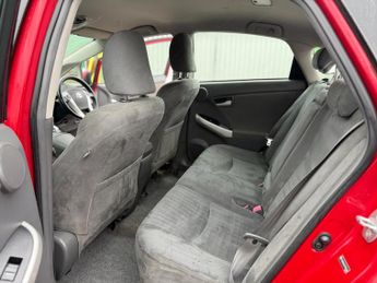 Toyota Prius 1.8 VVT-h T Spirit Hatchback 5dr Petrol Hybrid CVT Euro 5 (s/s) 