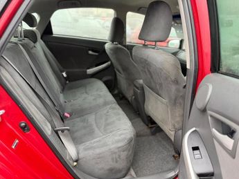 Toyota Prius 1.8 VVT-h T Spirit Hatchback 5dr Petrol Hybrid CVT Euro 5 (s/s) 