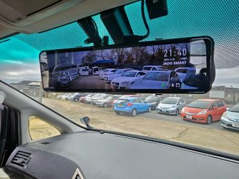 Toyota Vellfire GOLDEN EYES- 2.4L PETROL- UPGRADED CAR -ULEZ/CAZ PASS-FREE 40MON