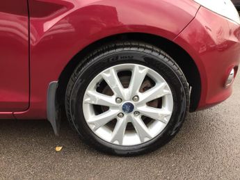 Ford Fiesta 1.4 Zetec Hatchback 5dr Petrol Manual (133 g/km, 94 bhp)