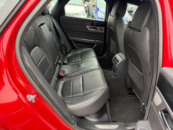 Jaguar XF 2.0d R-Sport Saloon 4dr Diesel Auto Euro 6 (s/s) (180 ps)