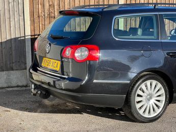 Volkswagen Passat 2.0 TDI Highline Plus Estate 5dr Diesel DSG Euro 5 (140 ps)