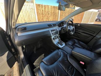 Volkswagen Passat 2.0 TDI Highline Plus Estate 5dr Diesel DSG Euro 5 (140 ps)