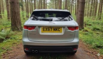 Jaguar F-Pace 2.0 D180 Portfolio SUV 5dr Diesel Auto AWD Euro 6