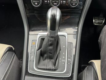 Volkswagen Golf 2.0 TSI R Hatchback 5dr Petrol DSG 4Motion Euro 6 (s/s) (310 ps)